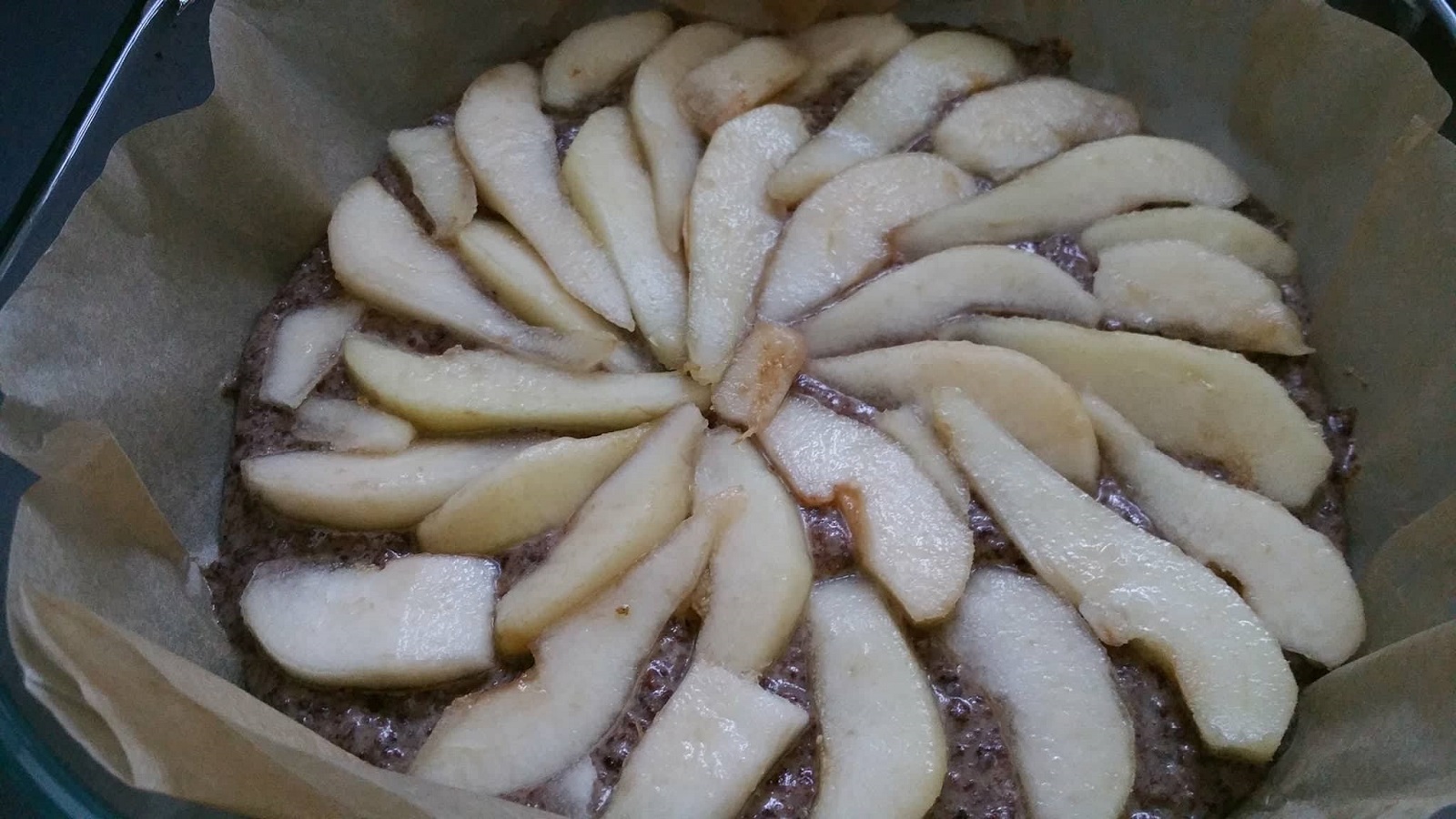 Пирог с грушами и шоколадом_9