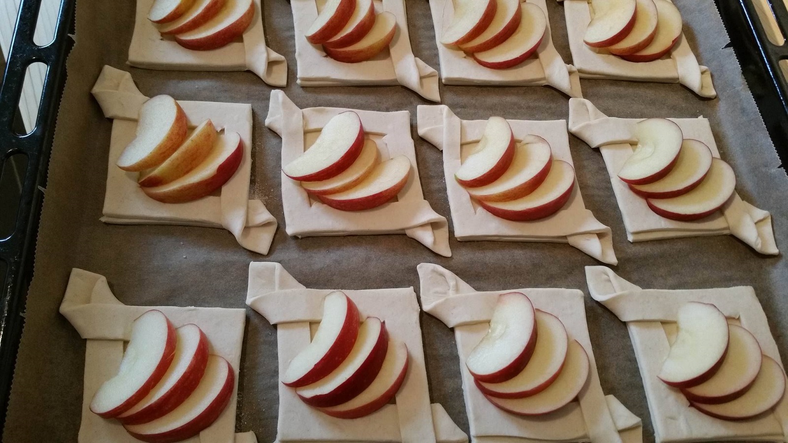 Слоеные яблочные булочки5